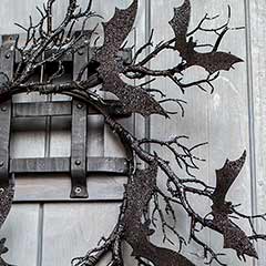 Twilight Bat Wreath Image 2