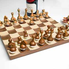 Wonderland Chess Set Image 1