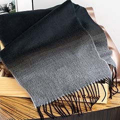 Men&rsquo;s Gradient Cashmere Scarf Image 1