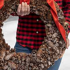 Snowy Pinecone Wreath Image 4