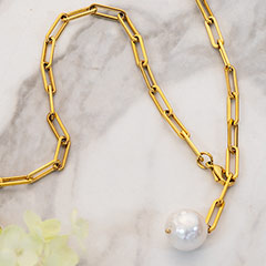 Pearl & Chain Link Necklace Image 3