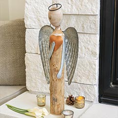 Serafina Angel Statue Image 1