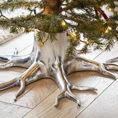 Artisan Metal Tree Stand Image 2