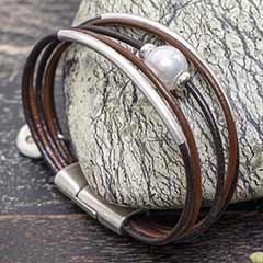 Leather & Pearl Bracelet Image 2