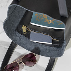 Jett Leather Tote Image 4