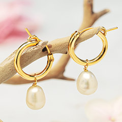 Pearl & Gold Hoop Earrings Image 1