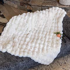 Lavish Winter Throw Image 2