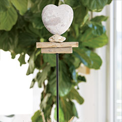 Travertine Heart Garden Stake Image 1