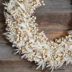 Grande Snowberry Wreath Image 3