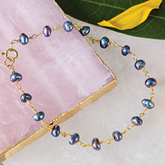 Black Pearl & Gold Bracelet Image 1